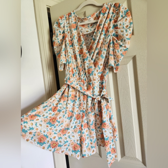 ENTRO FLORAL ROMPER | size Large - Picture 3 of 6